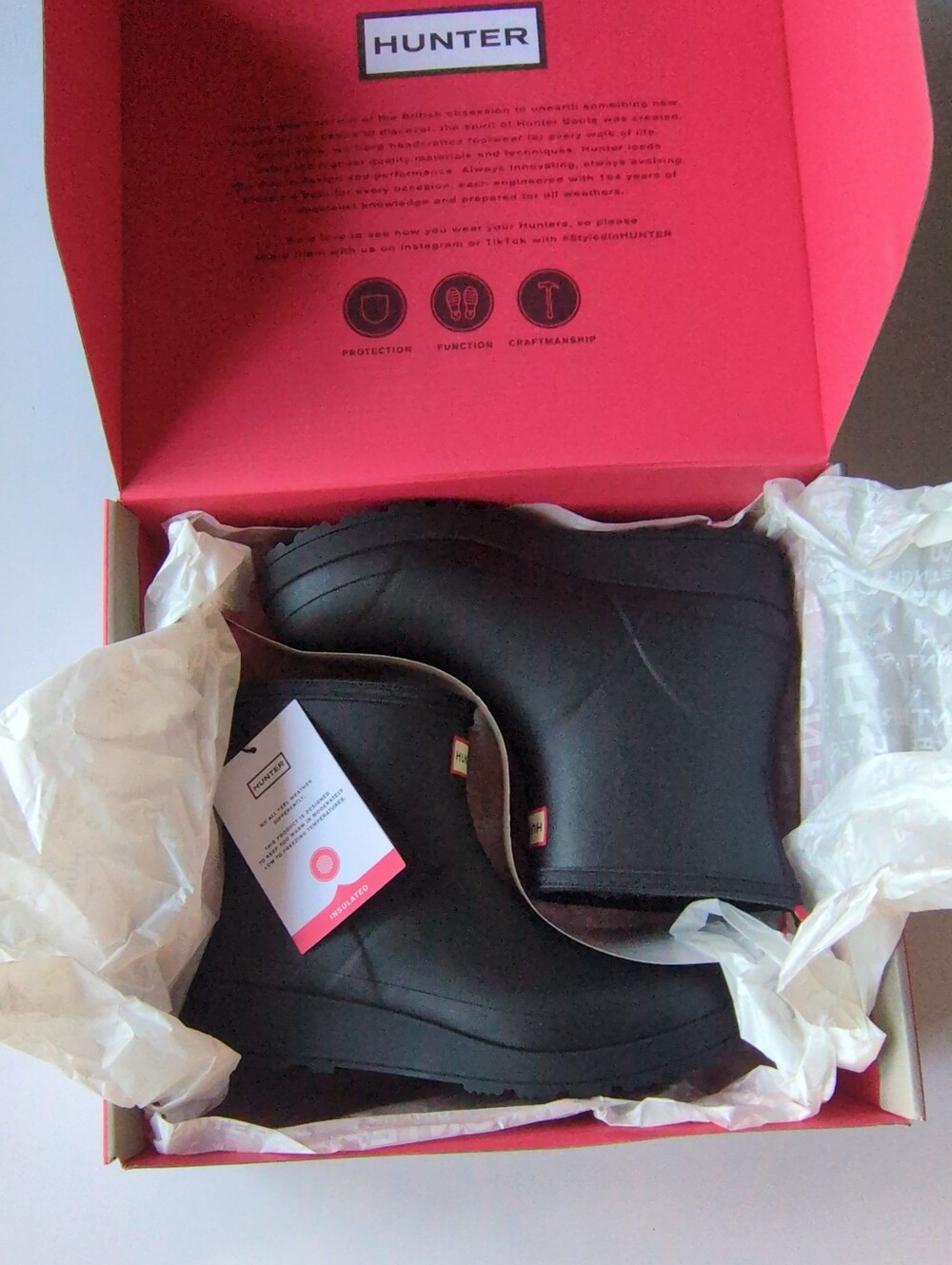 NIB Hunter Play Insulated Short Rain Boots Womens Sz 8M Black